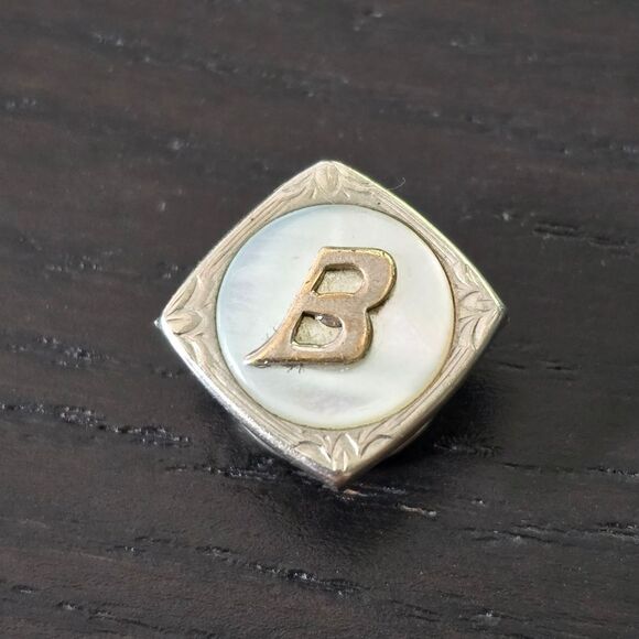 Bear & Wilde | Kum-A-Part Mother of Pearl French Cufflinks - Picture 5 of 6